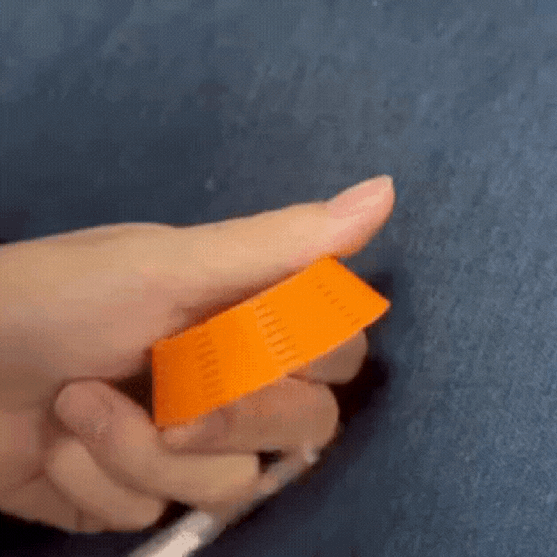 Wobbly Santa Hat GIF2